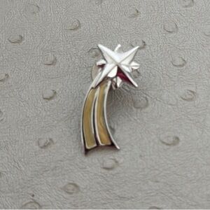 Silver and Gold Shooting Star Pin